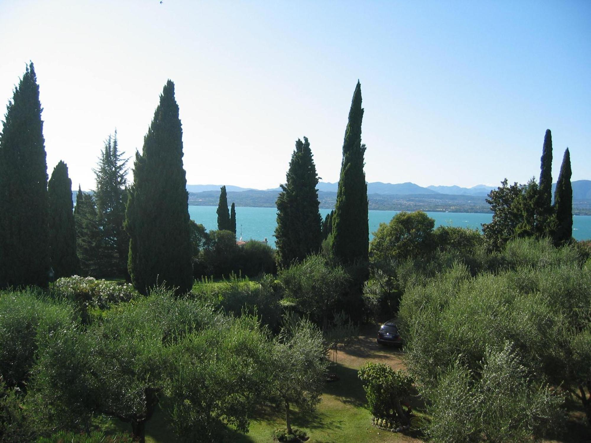 Villa Paradiso Sirmione Exterior photo