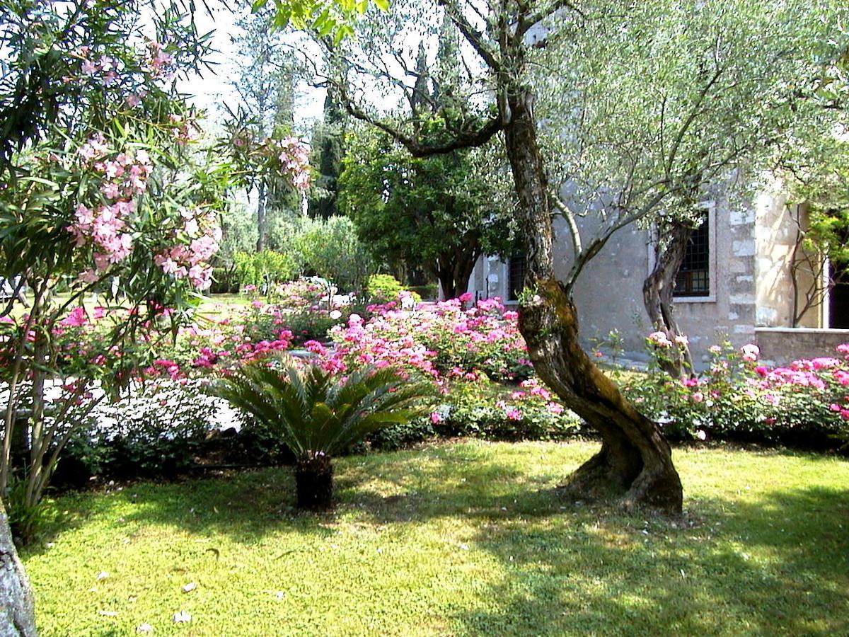 Villa Paradiso Sirmione Exterior photo