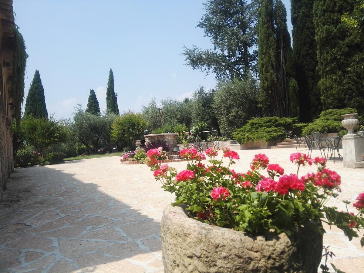 Villa Paradiso Sirmione Exterior photo
