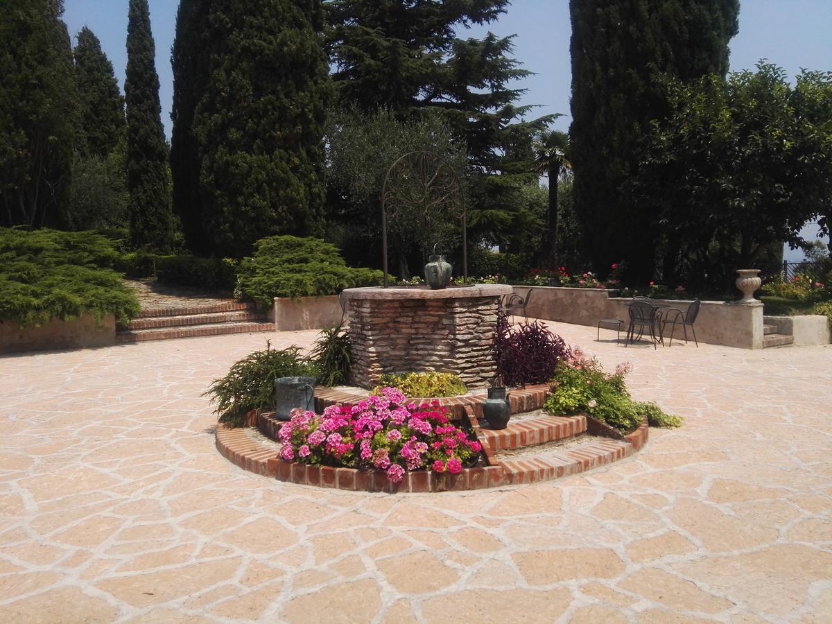 Villa Paradiso Sirmione Exterior photo