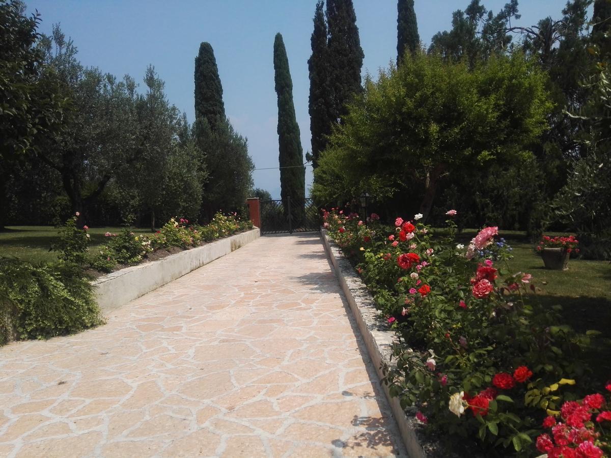 Villa Paradiso Sirmione Exterior photo