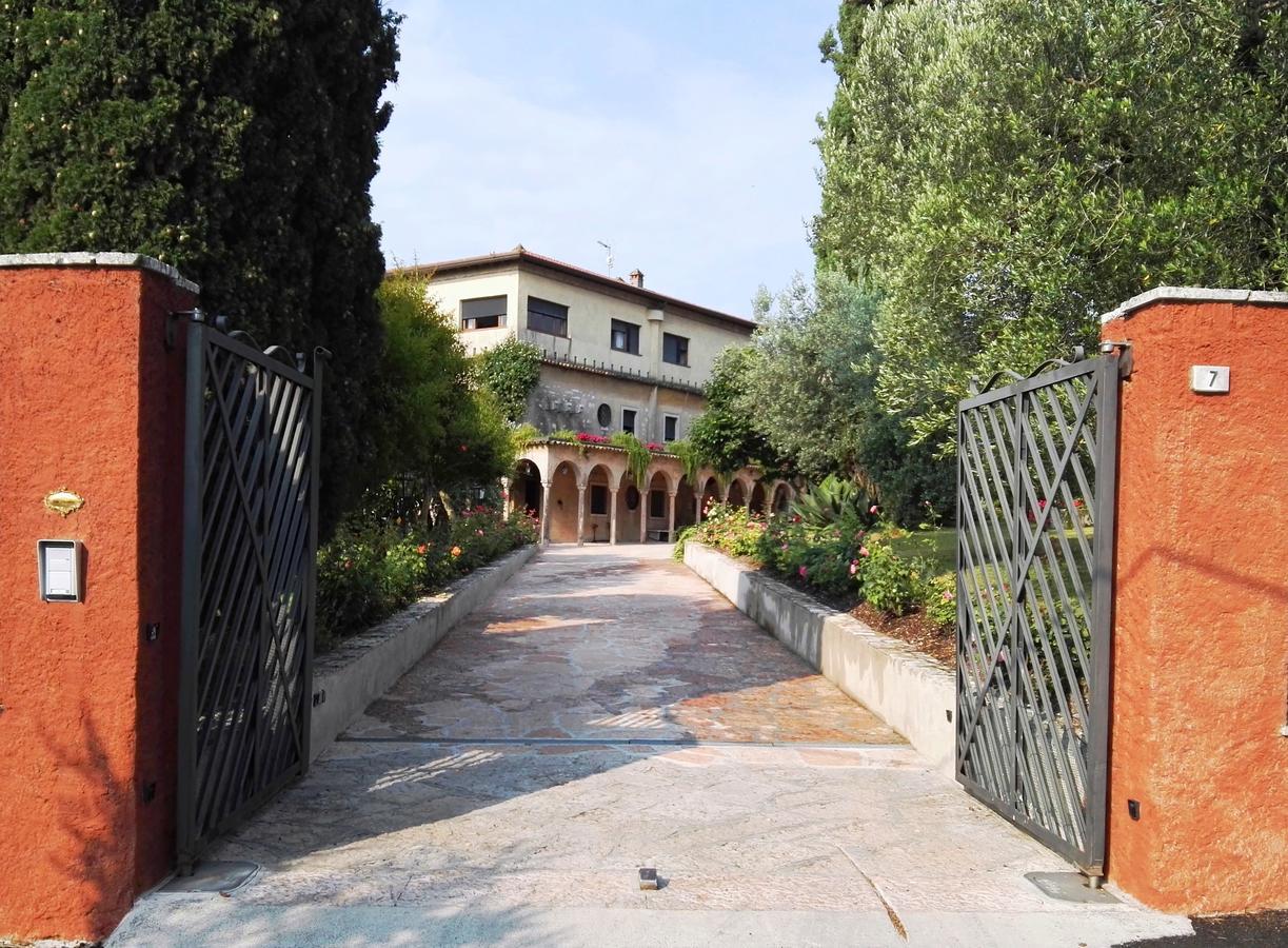 Villa Paradiso Sirmione Exterior photo